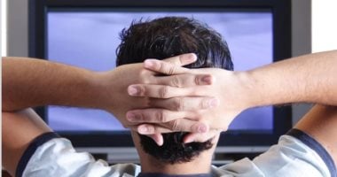 مشاهدة التلفاز أسوأ لصحة الدماغ من الجلوس أمام الكمبيوتر..دراسة تكشف