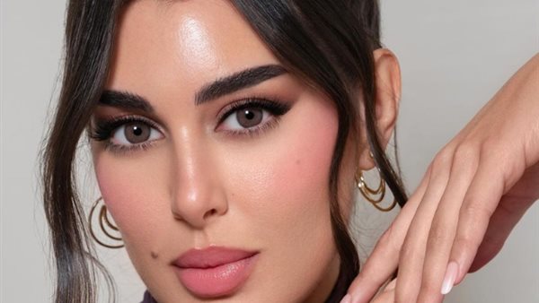 ياسمين صبري: كل إنسان نسخة واحدة في الكون.. والمرأة مش مطلوب منها تبقى صوفيا لورين